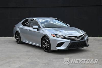 2018 Toyota Camry SE - zdjęcie 2 z 23 - miniatura