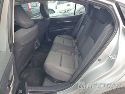 2025 Toyota Camry LE - zdjęcie 13 z 28 - miniatura