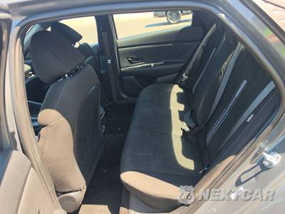 2026 Hyundai Elantra SEL Sport - zdjęcie 13 z 40 - miniatura