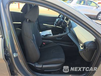 2026 Hyundai Elantra SEL Sport - zdjęcie 8 z 40 - miniatura
