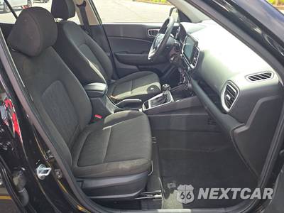 2025 Hyundai Venue SE - zdjęcie 8 z 47 - miniatura