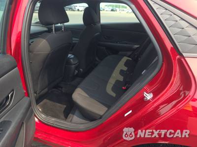 2026 Hyundai Elantra SEL Sport - zdjęcie 13 z 43 - miniatura