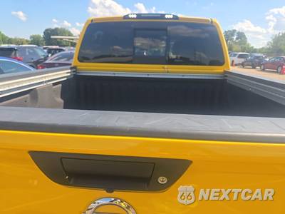 2018 Nissan TITAN PRO-4X Crew Cab Short Bed - zdjęcie 16 z 20 - miniatura