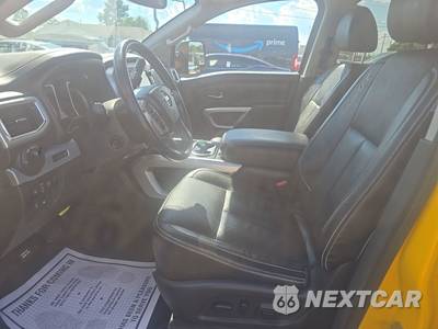 2018 Nissan TITAN PRO-4X Crew Cab Short Bed - zdjęcie 7 z 20 - miniatura