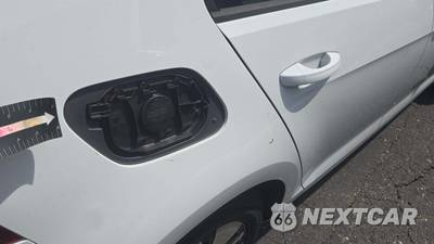 2016 Volkswagen e-Golf SE Hatchback - zdjęcie 29 z 36 - miniatura