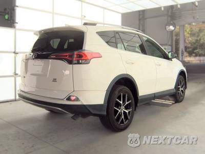 2017 Toyota RAV4 SE - zdjęcie 4 z 54 - miniatura