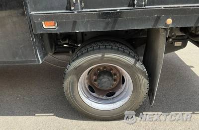 2017 Ford Super Duty F-550 Cab Chassis XL Crew Cab DRW - zdjęcie 13 z 13 - miniatura