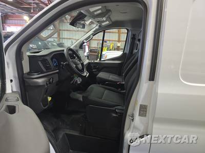 2025 Ford Transit 250 Cargo Van Low Roof 130.0" WB - zdjęcie 7 z 26 - miniatura