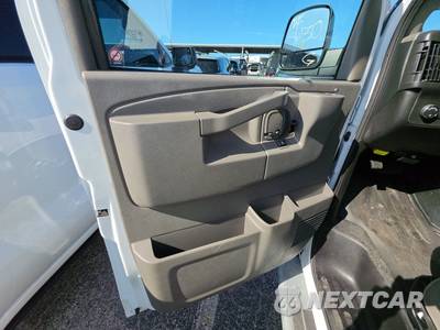 2025 Chevrolet Express 2500 Cargo Van 1WT 135.0" WB - zdjęcie 9 z 24 - miniatura