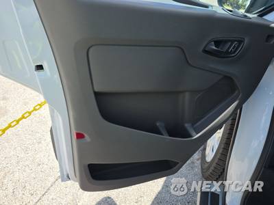 2025 Ford Transit 250 Cargo Van Low Roof 130.0" WB - zdjęcie 9 z 24 - miniatura