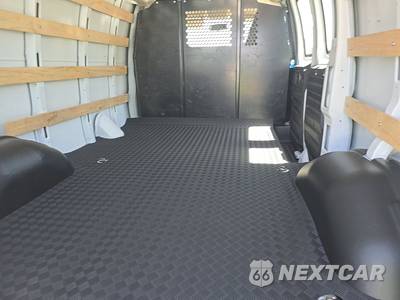 2025 Chevrolet Express 2500 Cargo Van 1WT 135.0" WB - zdjęcie 15 z 23 - miniatura