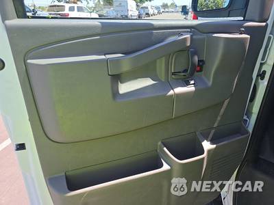 2025 Chevrolet Express 2500 Cargo Van 1WT 135.0" WB - zdjęcie 9 z 26 - miniatura