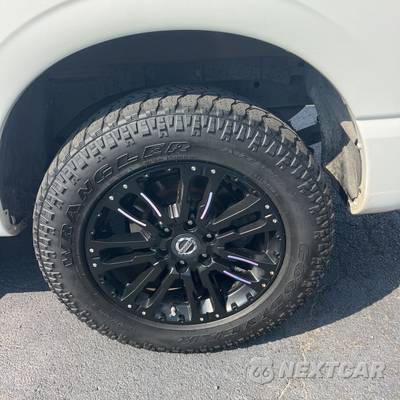 2019 Nissan TITAN SV Crew Cab Short Bed - zdjęcie 7 z 46 - miniatura