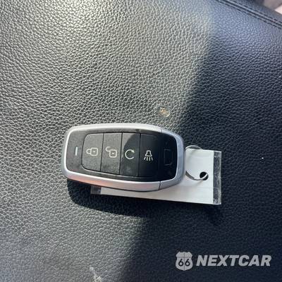 2019 Nissan TITAN SV Crew Cab Short Bed - zdjęcie 19 z 46 - miniatura