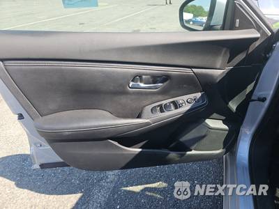 2020 Nissan Sentra SV - zdjęcie 9 z 22 - miniatura