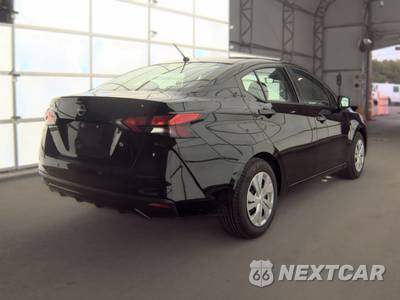 2025 Nissan Versa S - zdjęcie 4 z 34 - miniatura