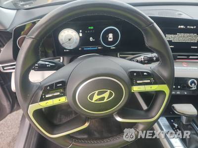 2025 Hyundai Elantra Limited - zdjęcie 10 z 25 - miniatura