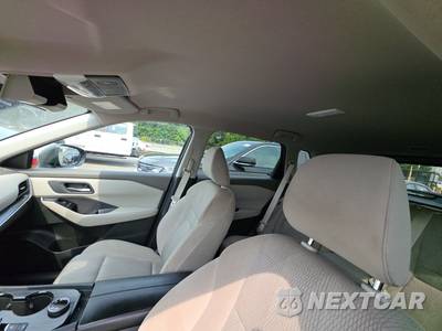 2025 Nissan Rogue SV - zdjęcie 18 z 29 - miniatura