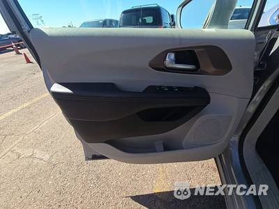 2018 Chrysler Pacifica Touring L Plus 121.6" WB - zdjęcie 9 z 24 - miniatura