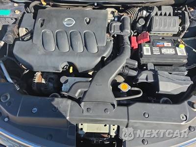 2008 Nissan Versa 1.8 S Hatchback - zdjęcie 7 z 22 - miniatura