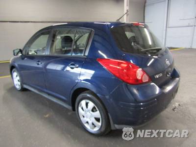 2008 Nissan Versa 1.8 S Hatchback - zdjęcie 4 z 22 - miniatura