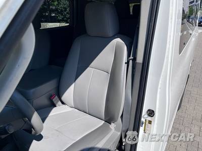 2012 Nissan NV3500 HD Passenger SV 146.1" WB - zdjęcie 27 z 30 - miniatura