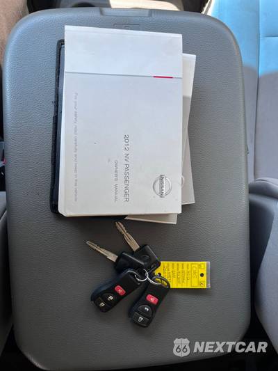 2012 Nissan NV3500 HD Passenger SV 146.1" WB - zdjęcie 29 z 30 - miniatura