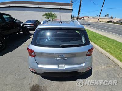 2025 Hyundai Venue SEL - zdjęcie 5 z 29 - miniatura