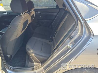 2019 Hyundai Accent SE - zdjęcie 13 z 42 - miniatura