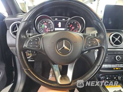 2020 Mercedes-Benz GLA 250 4MATIC - zdjęcie 10 z 38 - miniatura