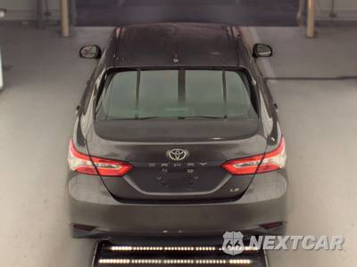 2020 Toyota Camry LE - zdjęcie 5 z 39 - miniatura