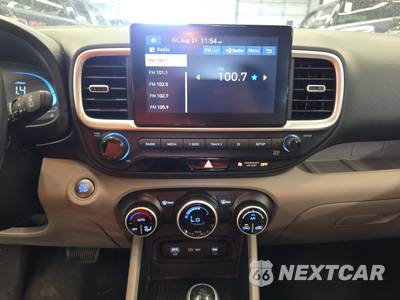 2025 Hyundai Venue SEL - zdjęcie 11 z 25 - miniatura