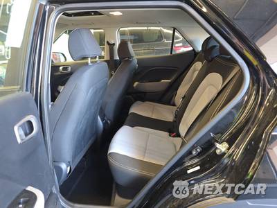 2025 Hyundai Venue SEL - zdjęcie 13 z 24 - miniatura