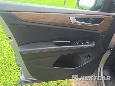 2025 Volkswagen Atlas 2.0T SE w/Technology - zdjęcie 9 z 20 - miniatura