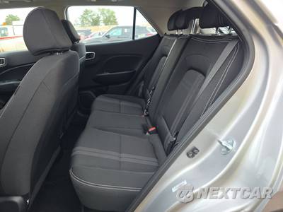 2025 Hyundai Venue SEL - zdjęcie 13 z 20 - miniatura