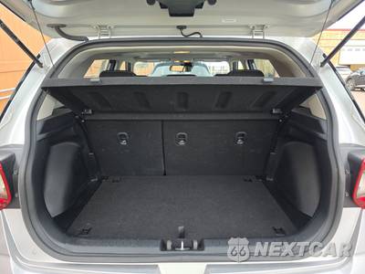 2025 Hyundai Venue SEL - zdjęcie 16 z 20 - miniatura