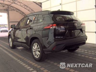 2026 Toyota Corolla Cross LE - zdjęcie 6 z 22 - miniatura