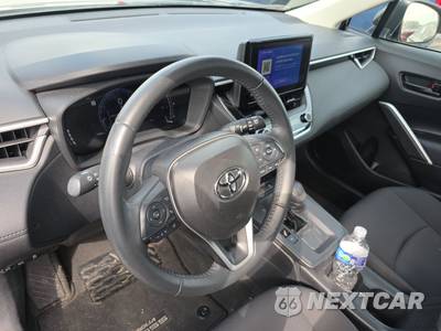 2026 Toyota Corolla Cross LE - zdjęcie 10 z 22 - miniatura