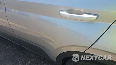 2025 Hyundai Venue SEL - zdjęcie 21 z 25 - miniatura