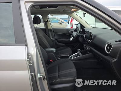 2025 Hyundai Venue SEL - zdjęcie 8 z 25 - miniatura