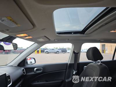 2025 Hyundai Venue SEL - zdjęcie 18 z 25 - miniatura
