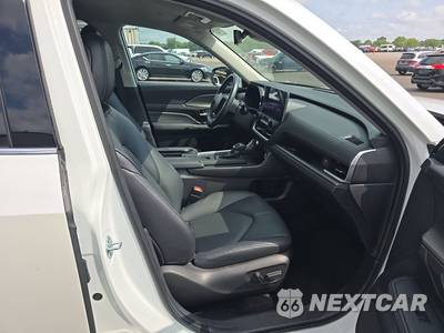 2025 Toyota Grand Highlander XLE - zdjęcie 8 z 25 - miniatura
