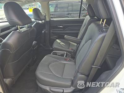 2025 Toyota Grand Highlander XLE - zdjęcie 13 z 25 - miniatura