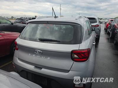 2025 Hyundai Venue SEL - zdjęcie 5 z 25 - miniatura