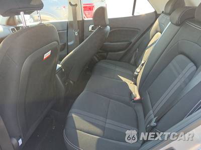 2025 Hyundai Venue SEL - zdjęcie 13 z 25 - miniatura