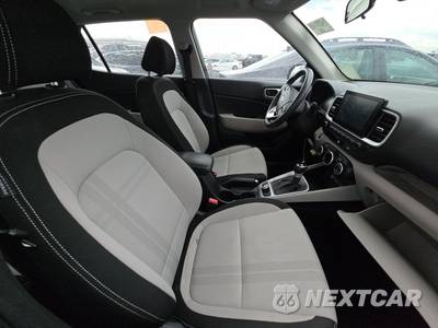 2025 Hyundai Venue SEL - zdjęcie 8 z 24 - miniatura