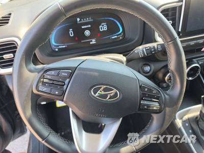 2025 Hyundai Venue SEL - zdjęcie 10 z 25 - miniatura