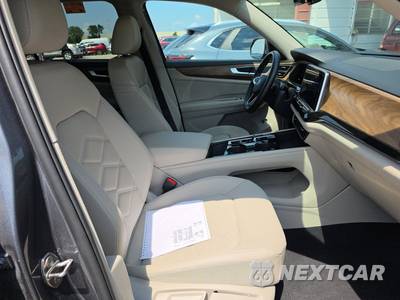 2025 Volkswagen Atlas 2.0T SE w/Technology - zdjęcie 8 z 24 - miniatura