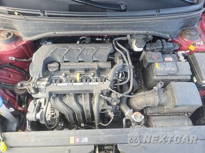 2025 Hyundai Venue SEL - zdjęcie 15 z 32 - miniatura