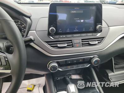 2025 Nissan Altima SR - zdjęcie 11 z 23 - miniatura